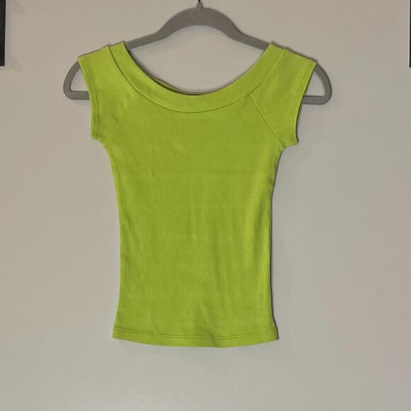 Green Off-shoulder Top - Picture 3 of 5